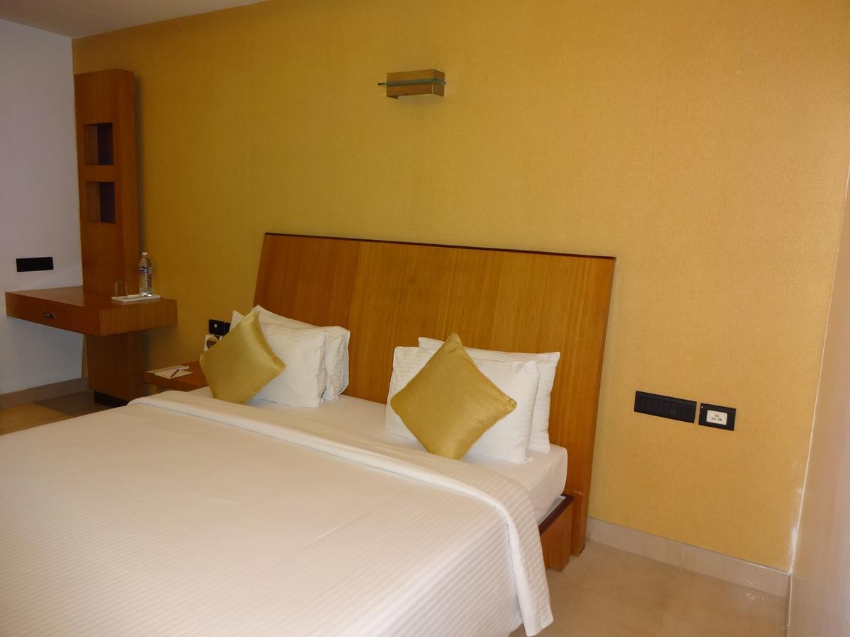 The Castello Residency Otel Coimbatore Dış mekan fotoğraf